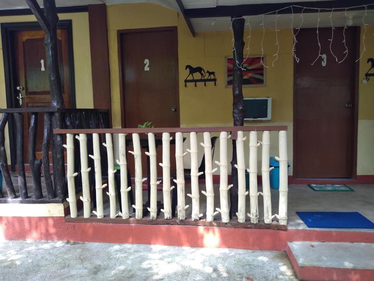 Ennas Place Coron Exterior photo