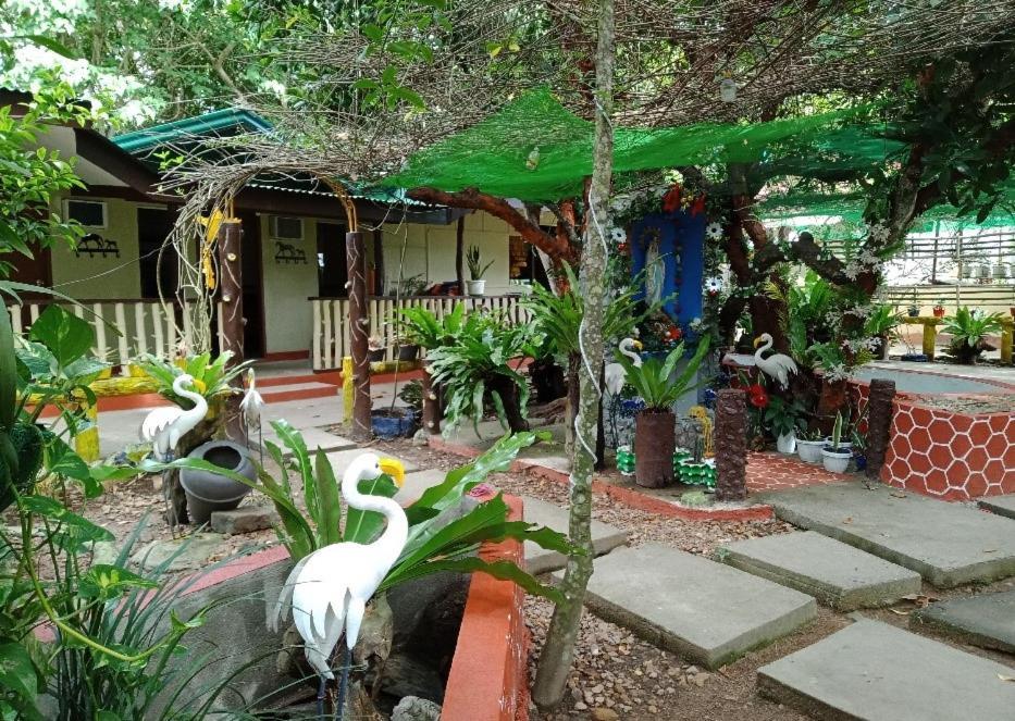 Ennas Place Coron Exterior photo